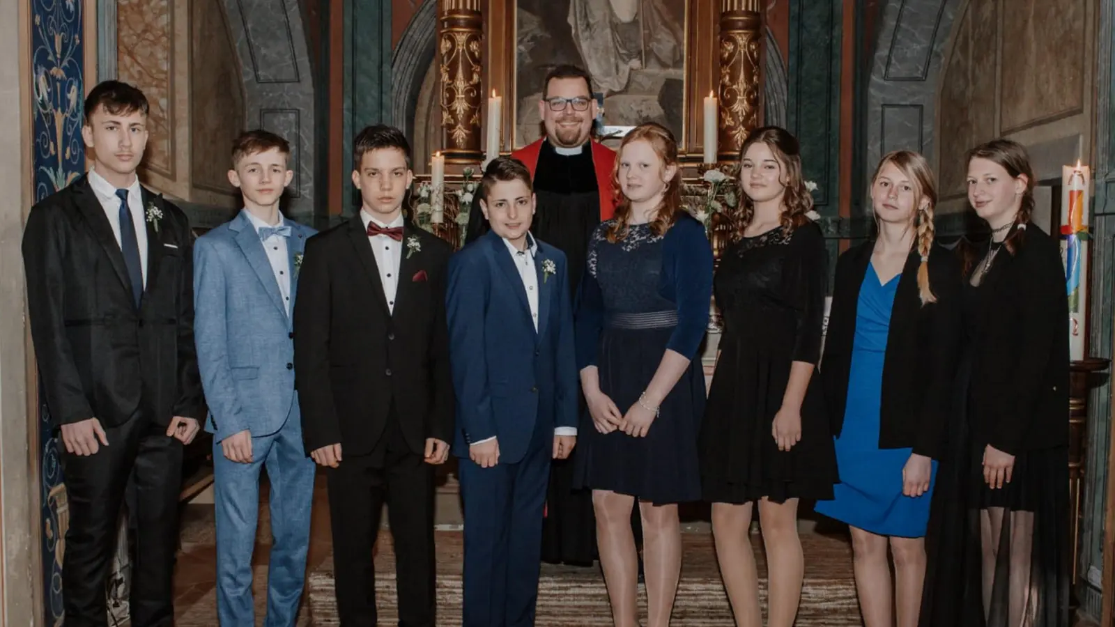 In Lehengütingen feierten am Festtag neun Jugendliche Konfirmation. (Foto: Susen-Foto)