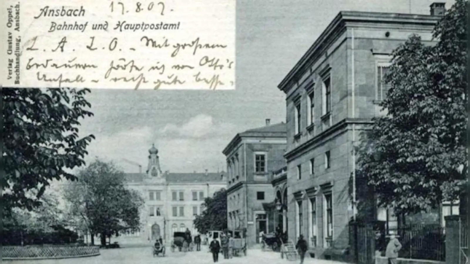 Repräsentative Gebäude: Der Bahnhof (rechts) und das Hauptpostamt in Ansbach um 1900. (Foto: Sammlung Günther Hunger, Oschatz)