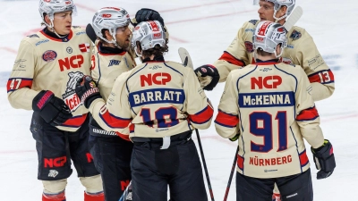 Die Nürnberg Ice Tigers können sich über den Einzug ins Playoff-Viertelfinale freuen. (Foto: Andreas Gora/dpa)