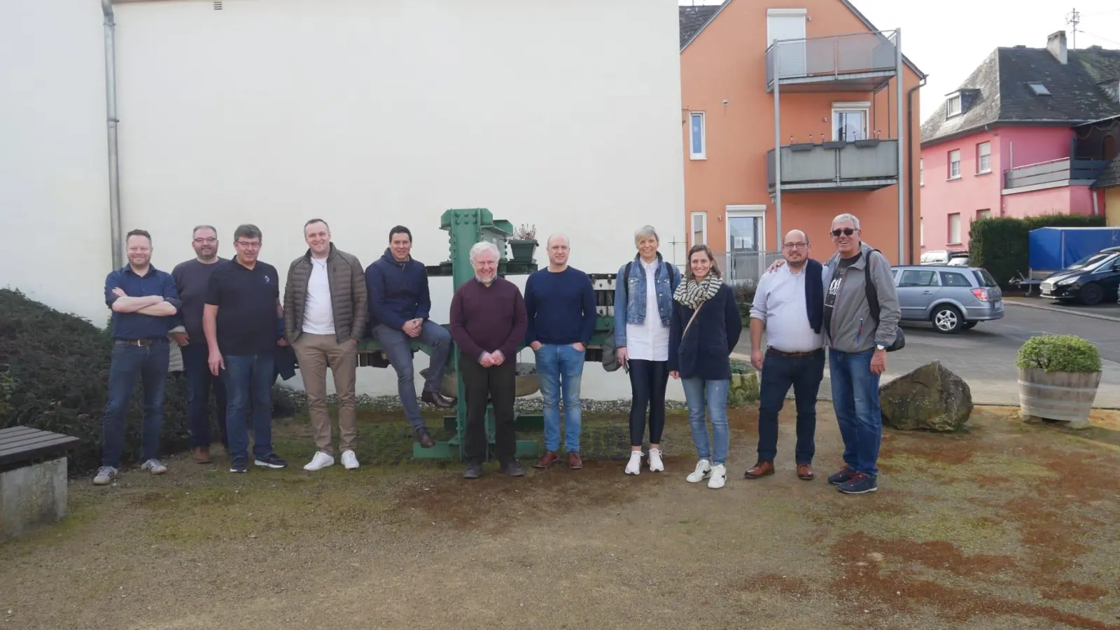 Vertreter der Gemeinden Schnelldorf und Hooglede-Gits haben jetzt das Fest zum 35-jährigen Bestehen ihrer Partnerschaft vorbereitet. Dazu trafen sich die beiden Delegationen unweit von Trier. (Foto: Gemeinde Schnelldorf)