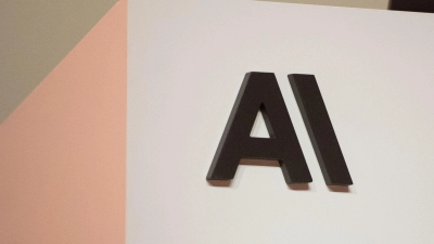 Der OpenAI-Konkurrent Anthropic wurde zuletzt bei einer Finanzierungsrunde mit insgesamt 900 Milliarden Dollar bewertet. (Archivbild) (Foto: Andrej Sokolow/dpa)