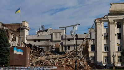 Die russische Armee setzt darauf, das Leben in den Frontgebieten der Ukraine unmöglich zu machen. (Archivbild) (Foto: Efrem Lukatsky/AP/dpa)