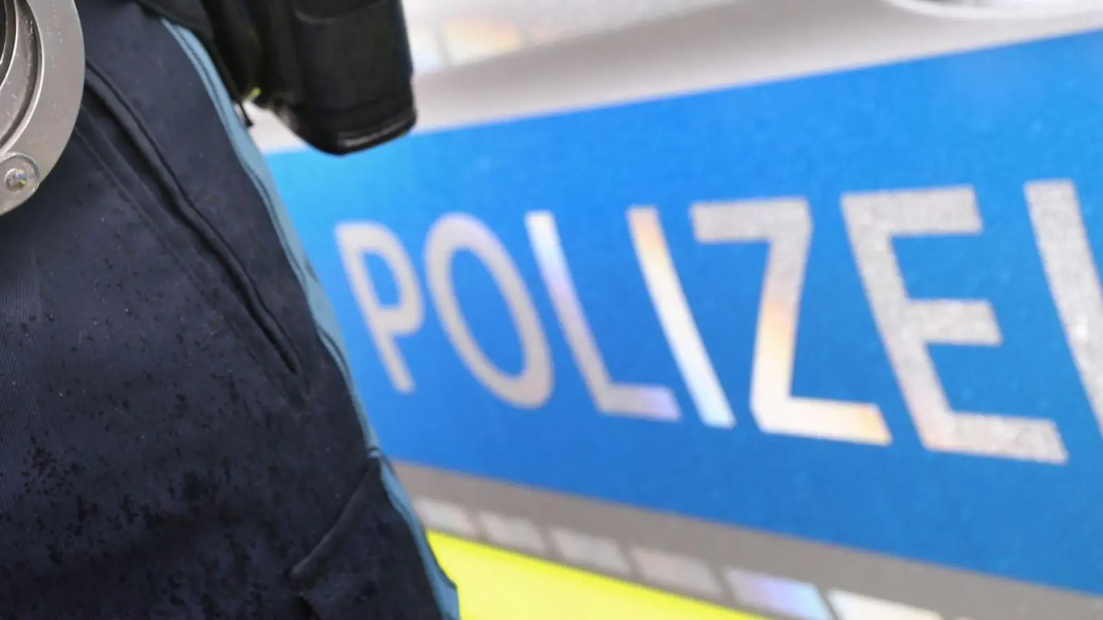 In Rosenheim hat ein Unbekannter eine 14-Jährige mit einem Messer schwer verletzt. (Symbolbild) (Foto: Karl-Josef Hildenbrand/dpa)