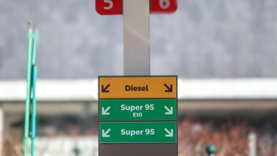 Eine Tankstelle in Nordrhein-Westfalen. (Archiv) (Foto: Christoph Reichwein/dpa)