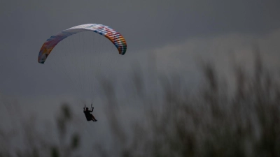Mehrere Piloten sind bei den Unfällen verletzt worden. (Symbolbild) (Foto: Sebastian Gollnow/dpa)