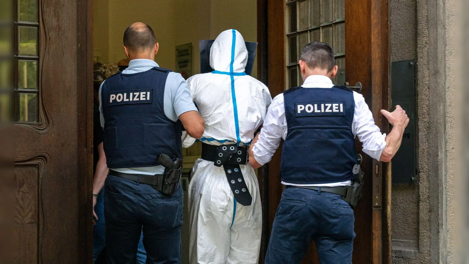 Der Festgenommene wurde von der Psychiatrie in U-Haft verlegt. (Archivbild) (Foto: Armin Weigel/dpa)