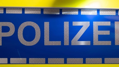 Die Polizei geht davon aus, dass es sich beide Male um denselben Betrüger handelt. (Archivbild) (Foto: Robert Michael/dpa)