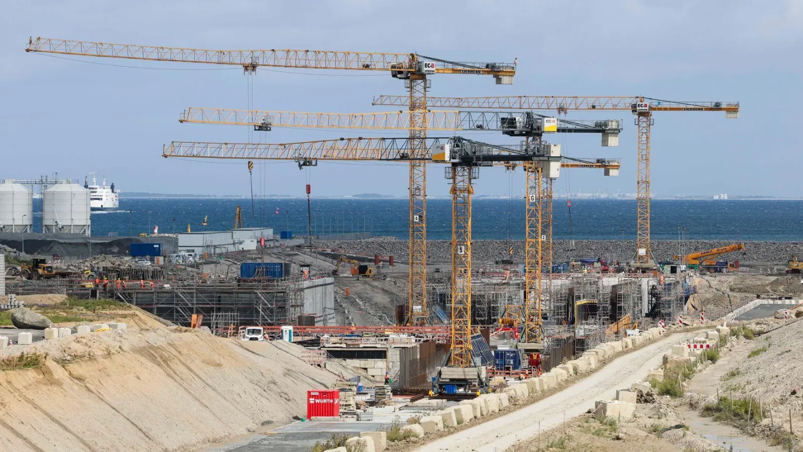 Mit dem Bau-Turbo könnte das Bauen künftig in vielen Fällen schneller gehen. (Symbolbild: Frank Molter/dpa)