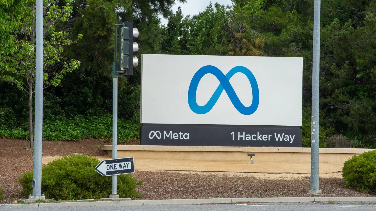 Meta nutzt das boomende Geschäft für Investitionen in Künstliche Intelligenz. (Archivbild) (Foto: Andrej Sokolow/dpa)