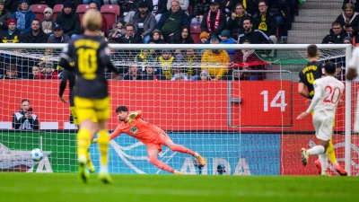 Durch einen Distanzschuss kassiert Dortmund den Ausgleich. (Foto: Tom Weller/dpa)