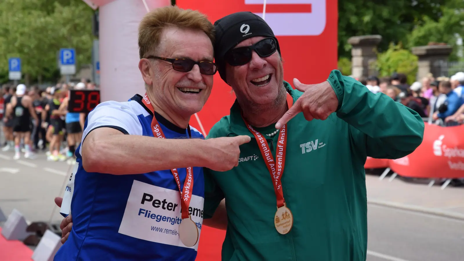 Der Sparkassenlauf 2025 in der Altstadt von Ansbach. (Foto: Florian Schwab)
