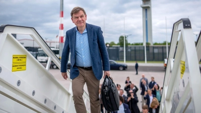 Für den neuen Außenminister Wadephul ist die Antrittsreise nach Israel eine erste diplomatische Bewährungsprobe. Wie deutlich wird er sich zur Lage in Gaza äußern? (Foto: Michael Kappeler/dpa)