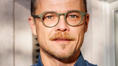 Schauspieler Matthias Koeberlin ist offen für Selfie-Anfragen. (Archivbild) (Foto: Axel Heimken/dpa)