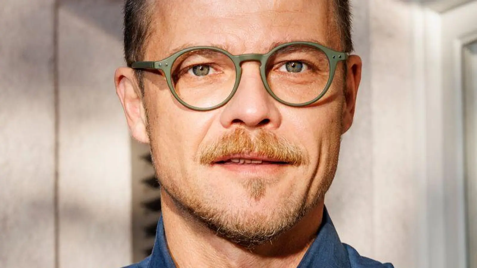 Schauspieler Matthias Koeberlin ist offen für Selfie-Anfragen. (Archivbild) (Foto: Axel Heimken/dpa)