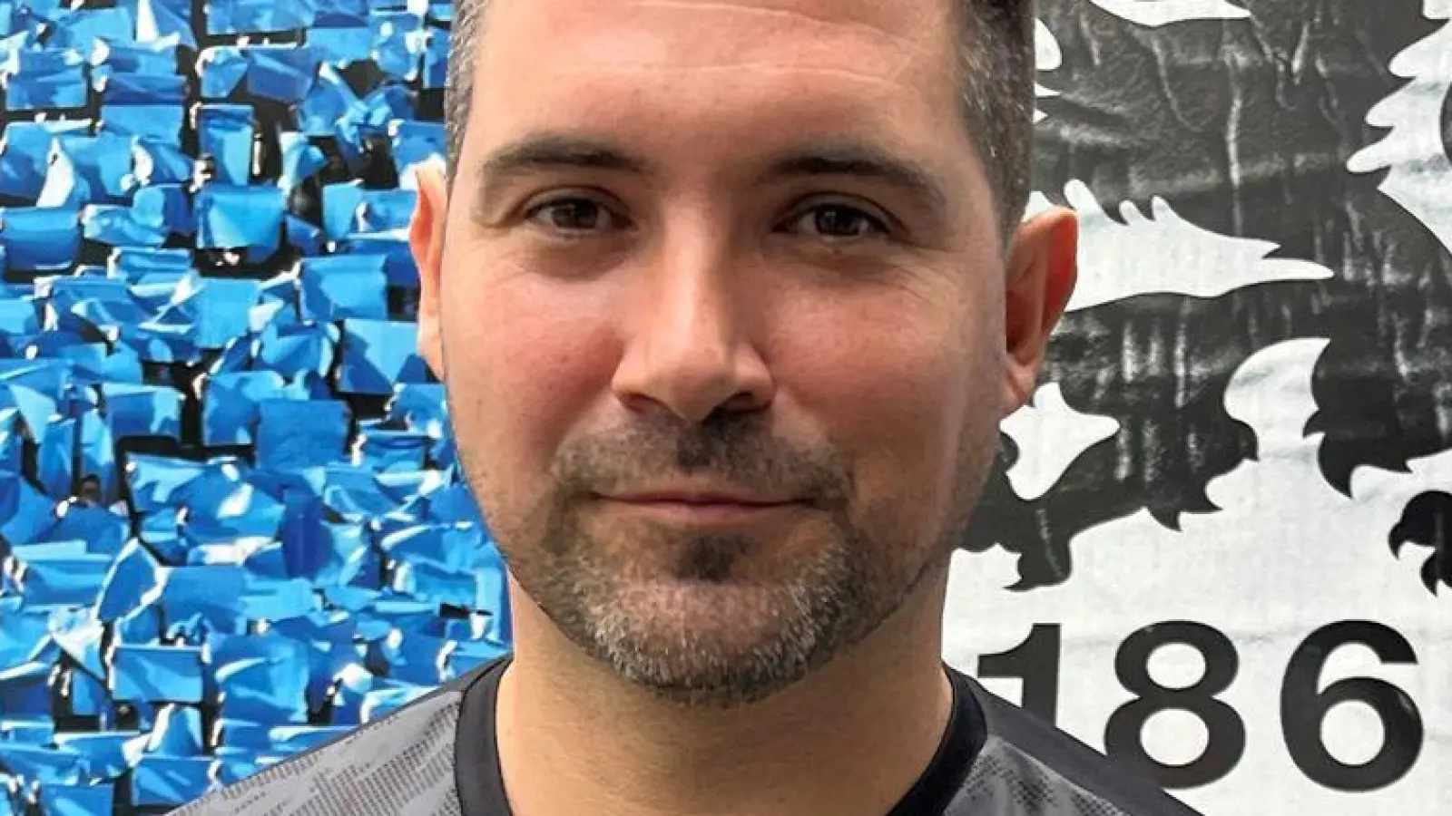 Hofft auf einen Sieg: Interims-Trainer Alper Kayabunar. (Foto: Christian Kunz/dpa)