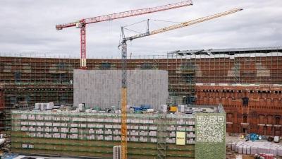 Die Bauarbeiten liegen voll im Zeitplan. Zur Spielzeit 2028/2029 wird das Staatstheater im neuen Opernhaus starten.  (Foto: Daniel Karmann/dpa)