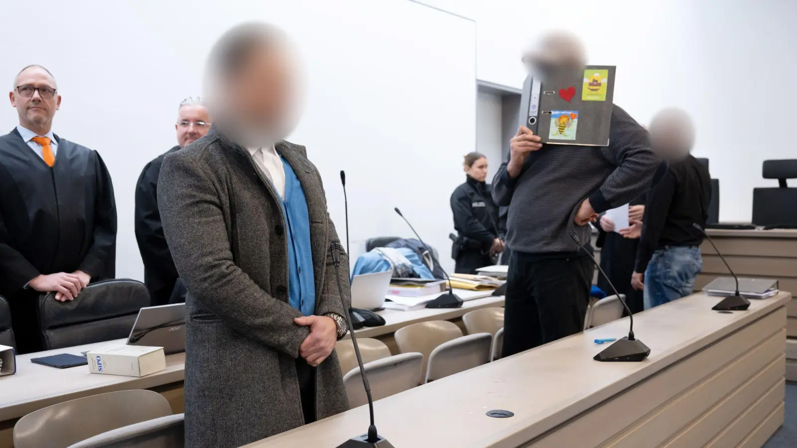 In dem Prozess um den Museumseinbruch in Manching, bei dem ein historischer Goldschatz gestohlen wurde, stehen vier Angeklagte aus Norddeutschland vor Gericht. (Archivbild) (Foto: Sven Hoppe/dpa)