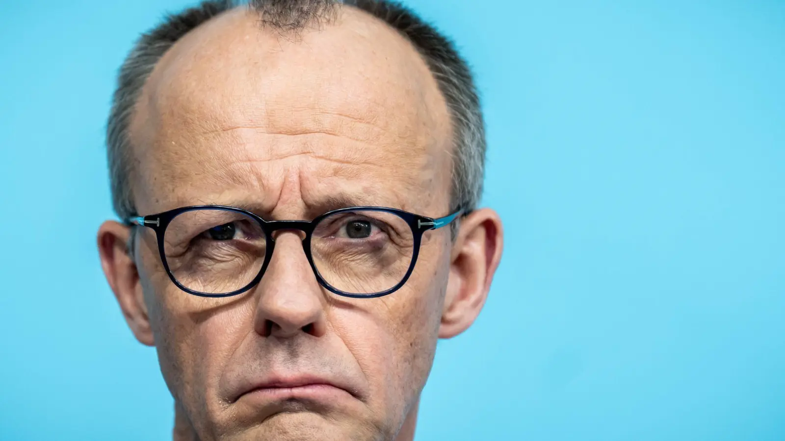 Merz bleibt bei seiner Strategie, eine harte Konfrontation mit Trump zu vermeiden. (Foto: Michael Kappeler/dpa)