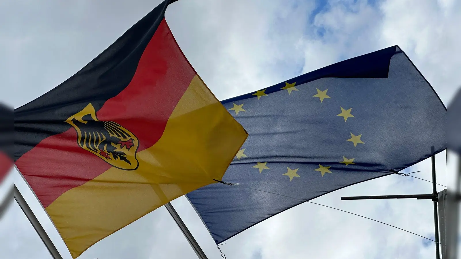 Insgesamt gibt die EU-Kommission Deutschland ein gutes Zeugnis bei der Achtung der Rechtsstaatlichkeit. (Symbolbild)  (Foto: Benedikt von Imhoff/dpa)