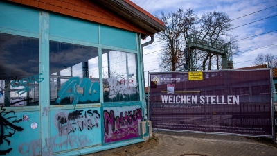Eine Bahnbaustelle in Karstädt in Brandenburg. (Archivbild)  (Foto: Jens Büttner/dpa)