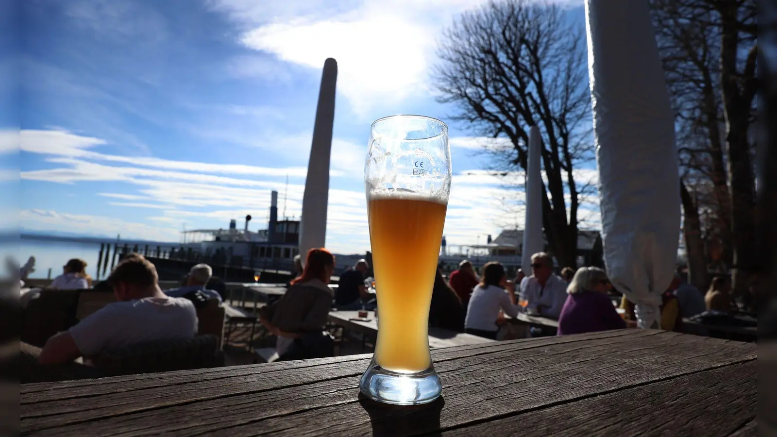 In Oberbayern schlüpft die Weißbierbrauerei Hopf jetzt unter das Dach der Tegernseer Brauerei. (Symbolbild) (Foto: Karl-Josef Hildenbrand/dpa)