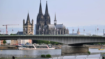 In Köln müssen drei Bomben aus dem Zweiten Weltkrieg entschärft werden - und das verursacht die größte Evakuierungsaktion seit 1945. (Foto: Henning Kaiser/dpa)