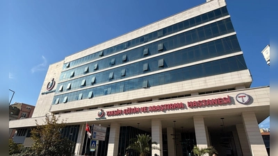 Die Ermittlungen über die Ursache für die Todesfälle halten an. (Foto: Mirjam Schmitt/dpa)