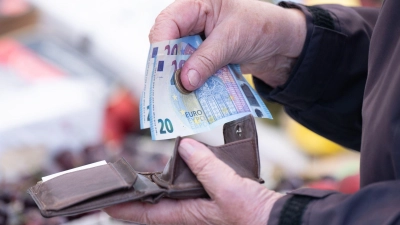 Nicht nur die Preise für Lebensmittel sind in den letzten Jahren stark gestiegen.  (Foto: Sebastian Kahnert/dpa)
