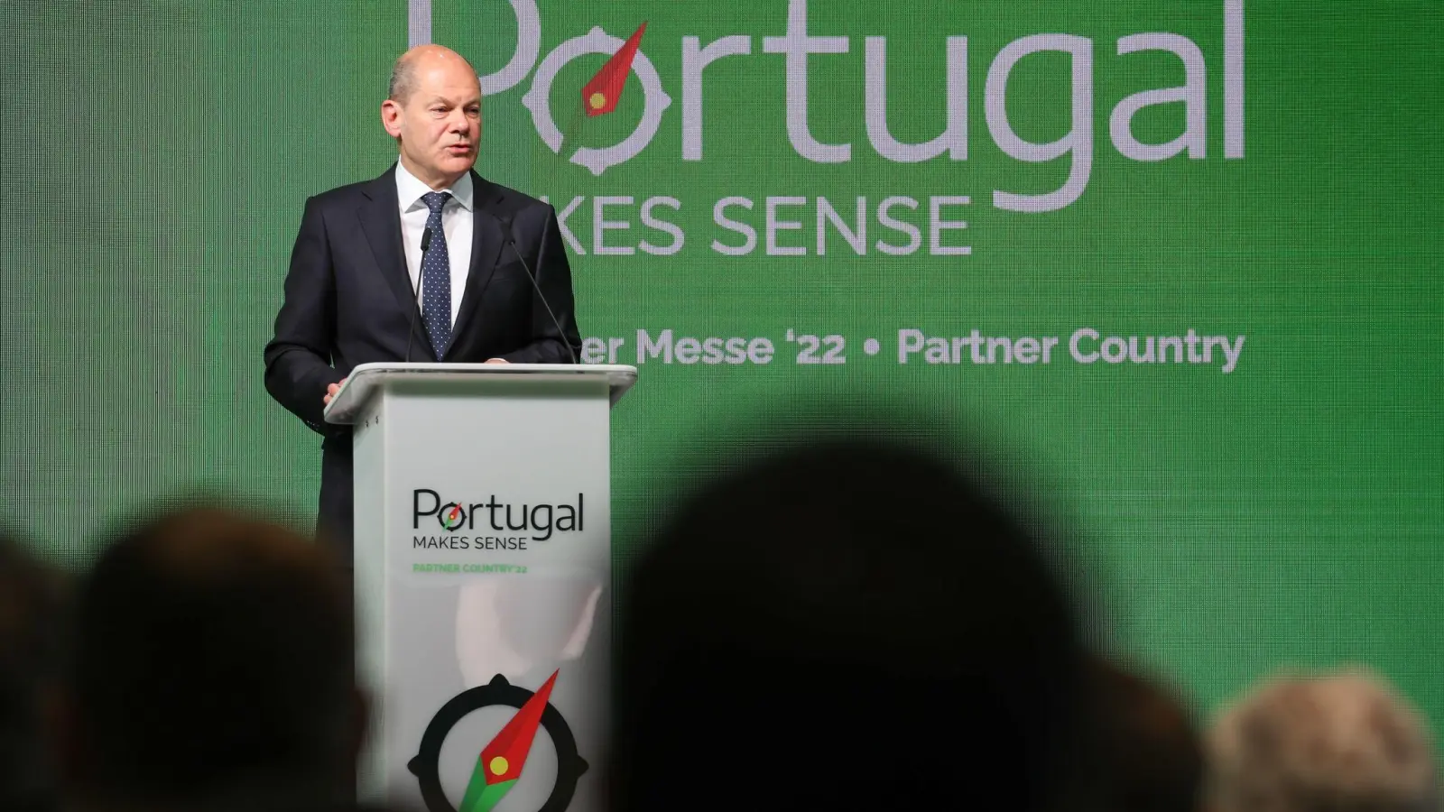 Bundeskanzler Olaf Scholz (SPD) spricht zu Beginn der Hannover Messe 2022. (Foto: Friso Gentsch/dpa)