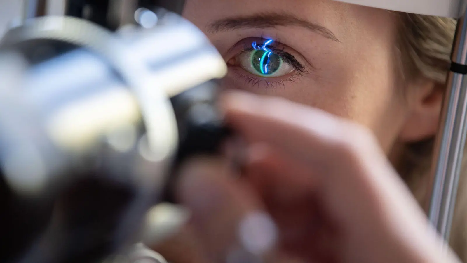 Augenärztliche Methoden können nicht durch ein Sehtraining ersetzt werden, betont der Ansbacher Mediziner.  (Foto: Marijan Murat/dpa/dpa-tmn)