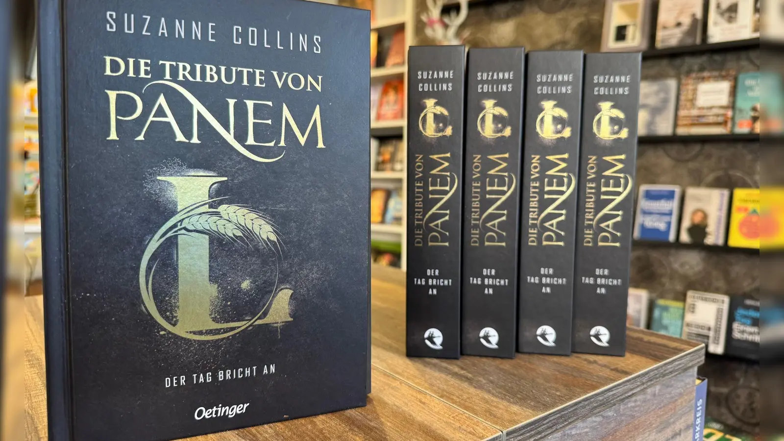 Das lange Warten hat ein Ende: der fünfte Teil der Jugendbuch-Reihe „Die Tribute von Panem“ ist weltweit erschienen.  (Foto: Christiane Bosch/dpa)