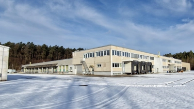Das ehemalige Logistikzentrum der Edeka wird abgerissen. Anschließend soll hier ein neues Wohngebiet entstehen. (Foto: Andrea Walke)