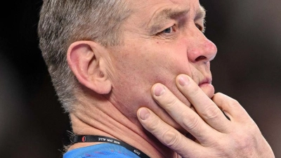 Kein Grund zur Freude. Alfred Gislason ist nicht zufrieden mit der Mannschaftsleistung.  (Foto: Harry Langer/dpa)