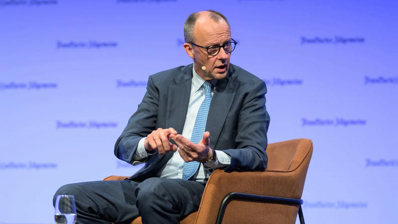 Der Kanzler kritisiert den US-Präsidenten erneut hart. (Foto: Hannes P. Albert/dpa)