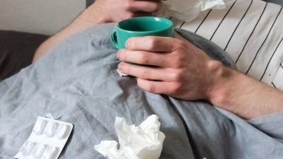 Bayerische Arbeitnehmer sind seltener krankgeschrieben als der deutsche Durchschnitt. (Symbolbild) (Foto: Philip Dulian/dpa)