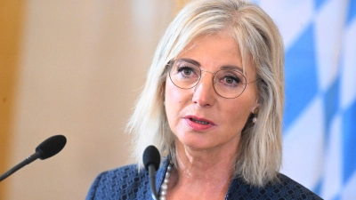 Bayerns Sozialministerin Ulrike Scharf sieht keine Notwendigkeit für massive Beitragserhöhungen in Bayerns Kitas. (Archivbild) (Foto: Felix Hörhager/dpa)
