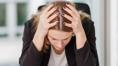 Wenn nichts mehr geht: Wer als Betroffene ständig versucht, „neurotypisch“ zu wirken, riskiert einen AuDHS-Burnout. (Foto: Monique Wüstenhagen/dpa-tmn)