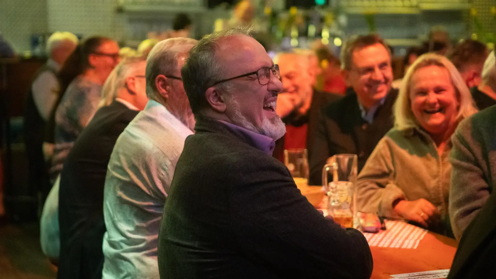 Auch Hochschulpräsident Dr. Sascha Müller-Feuerstein ist unter den Gästen. (Foto: Evi Lemberger)