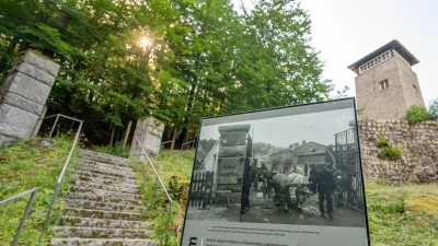 Der Theologe Dietrich Bonhoeffer wurde am 9. April 1945 im KZ Flossenbürg ermordet. (Archivbild) (Foto: Armin Weigel/dpa)