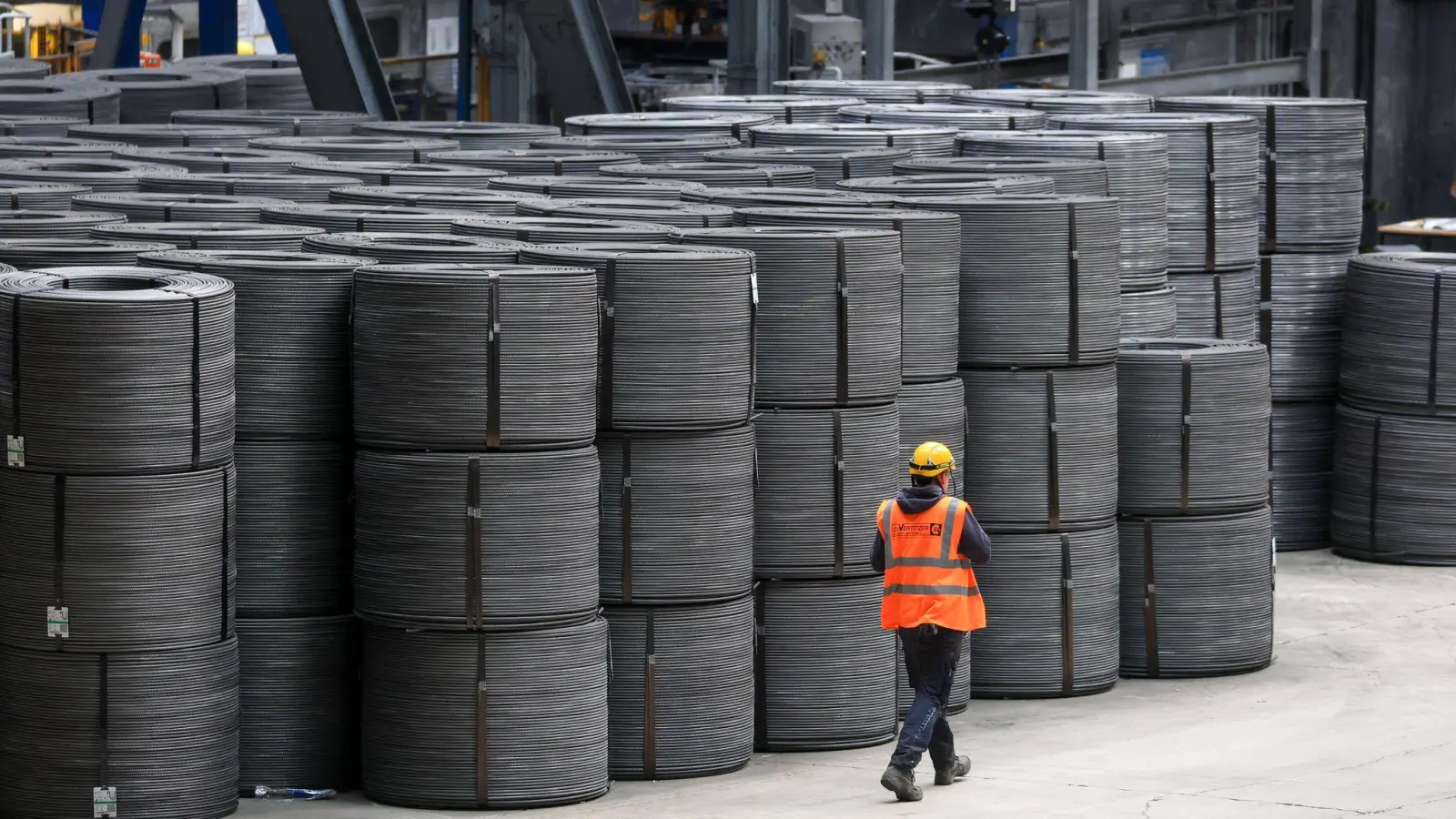 Europas Stahlproduzenten sollen künftig besser vor ausländischer Konkurrenz geschützt werden. (Symbolbild)  (Foto: Jan Woitas/dpa)