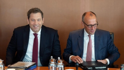„Jede und jeder in der Regierung wird sparen müssen“, sagt Finanzminister Klingbeil.   (Foto: Soeren Stache/dpa)