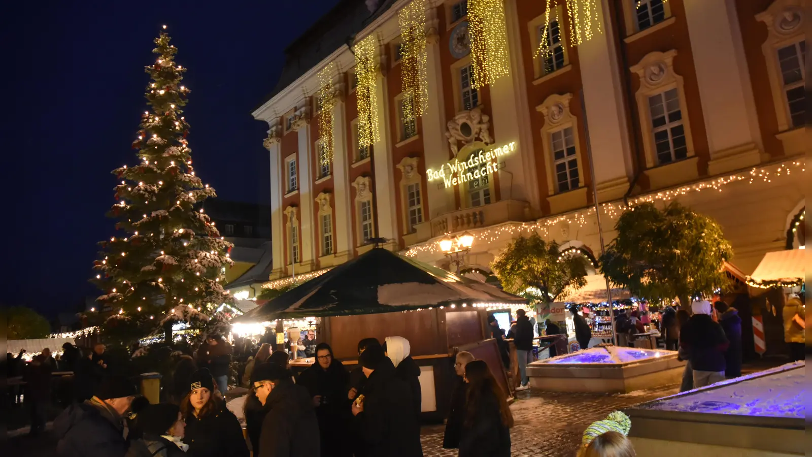 Findet der Bad Windsheimer Weihnachtsmarkt mit oder ohne die Familie Straetemans/Krzenck statt? Immer mehr spricht dafür, dass bis zum Startschuss am Freitag keine einvernehmliche Lösung mehr gefunden werden kann. (Archivbild: Anita Dlugoß)