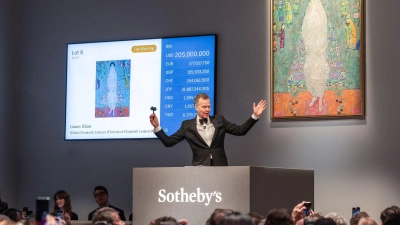 Das Klimt-Werk ist nun das zweitteuerste je bei einer Auktion versteigerte Kunstwerk.  (Foto: -/Sotheby's/dpa)