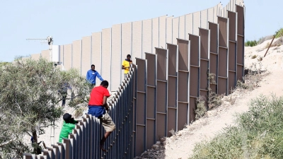 EU-Außengrenzstaaten, in denen viele irreguläre Migranten ankommen, sollen über den sogenannten Solidaritätsmechanismus entlastet werden. (Archivfoto)  (Foto: Cecilia Fabiano/LaPresse via ZUMA Press/dpa)