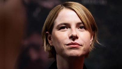 Jessie Buckley wird als Anwärterin auf einen Oscar als beste Hauptdarstellerin gehandelt. (Archivbild) (Foto: Carsten Koall/dpa)