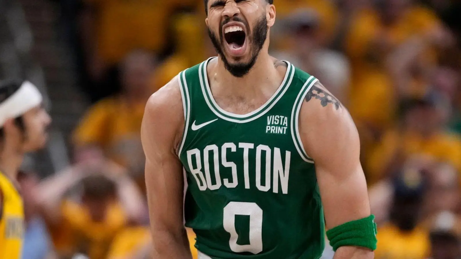 Kam gegen die Indiana Pacers auf 26 Punkte, 13 Rebounds und acht Assists: Bostons Jayson Tatum. (Foto: Michael Conroy/AP)