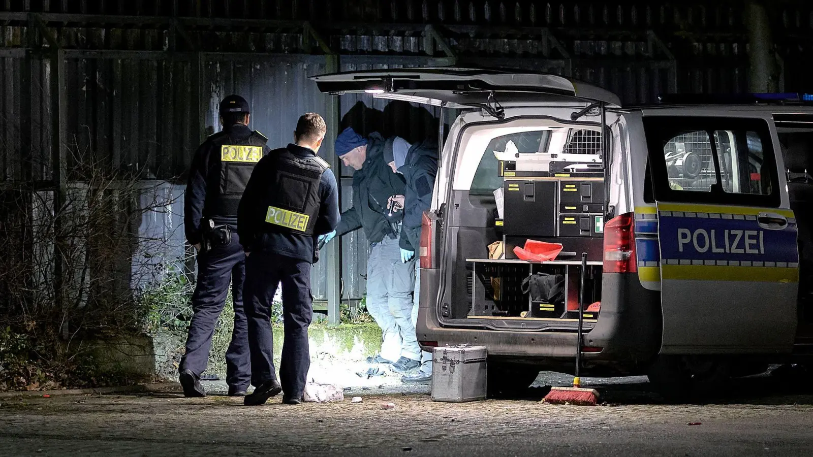 Die Polizei ermittelt. (Foto: Michael Ukas/dpa)