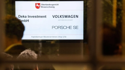 Seit acht Jahren fordern Investoren vor Gericht eine Milliarden-Entschädigung für Kursverluste nach dem Dieselskandal. (Archivbild)  (Foto: Swen Pförtner/dpa)