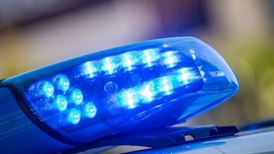 Die Polizei geht von einem Badeunfall aus. (Symbolbild) (Foto: Lino Mirgeler/dpa)