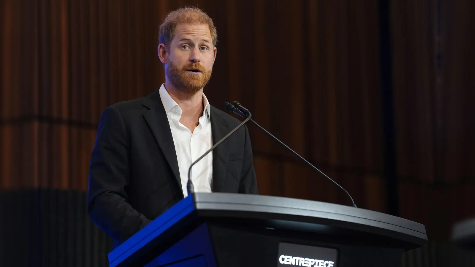 Der britische Prinz Harry reist nicht im Auftrag des Königshauses, sondern auf eigene Faust. (Archivbild) (Foto: Jonathan Brady/Pool PA/AP/dpa)